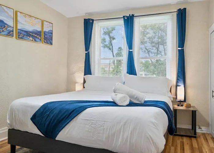 3 Story With 11 Beds, Super Close To Pitt And Cmu *
