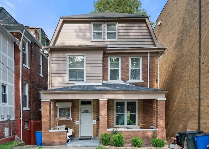 Holiday home 3 Story With 11 Beds, Super Close To Pitt And Cmu *